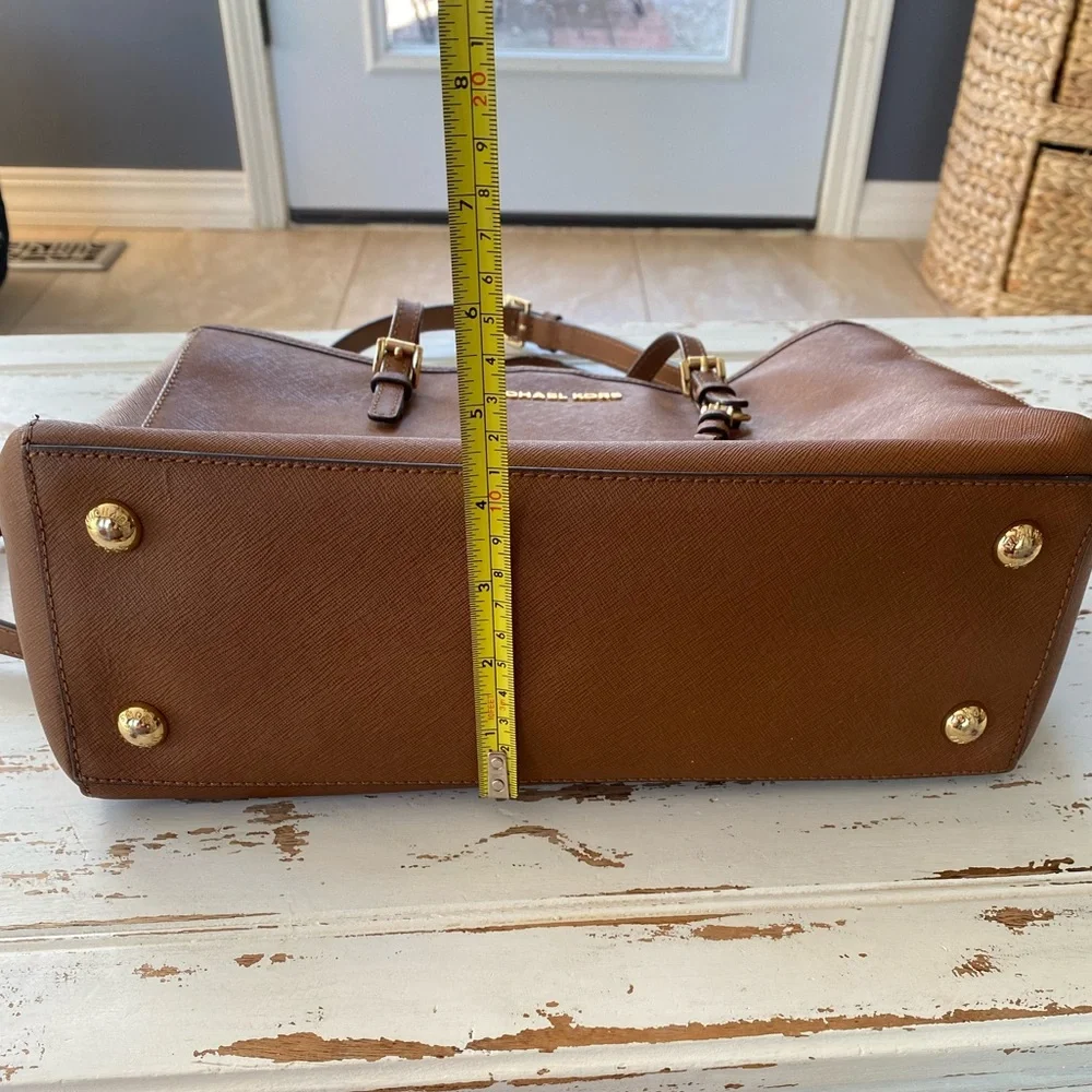 Michael Kors Brown Tan Gold Tote Shoulder Bag Purse with Crossbody Strap - Picture 7 of 16